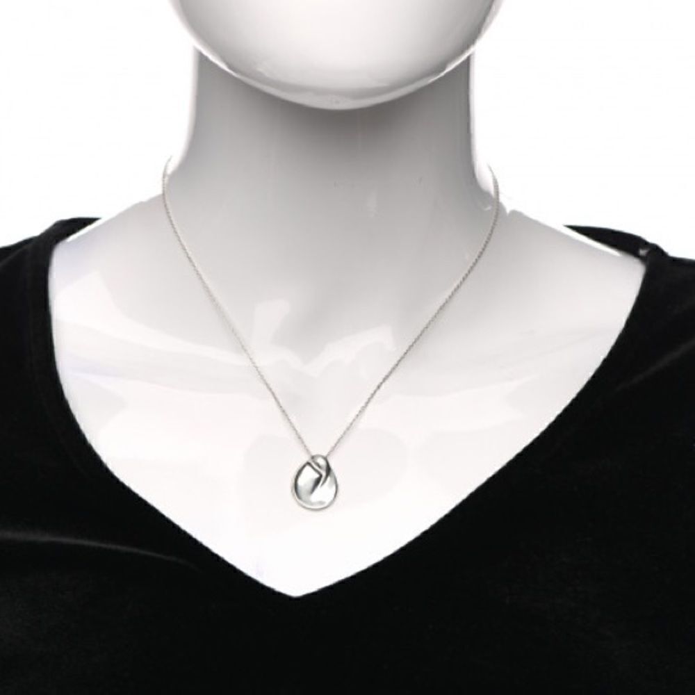 Tiffany & Co. Elsa Peretti Madonna Pendant Necklace 925 Sterling Silver Rare